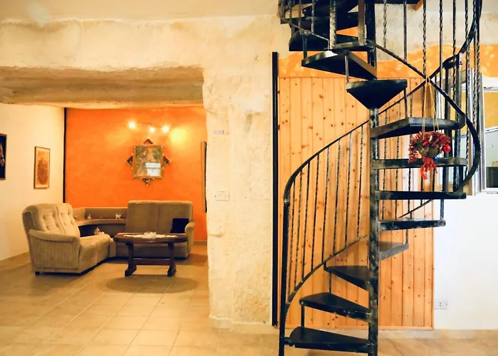 La Casa Nella Roccia